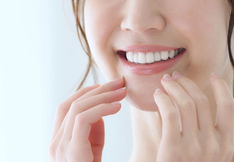 白い歯で、もっと自信のある笑顔へ